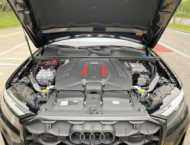 Audi SQ7 2024 thumb 3