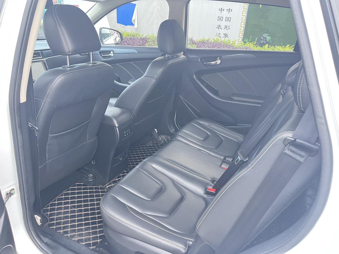Dongfeng Fengon 580 2018 thumb 7