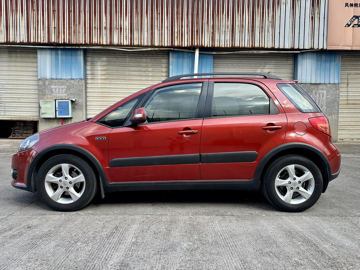 Suzuki SX4 2011 thumb 2