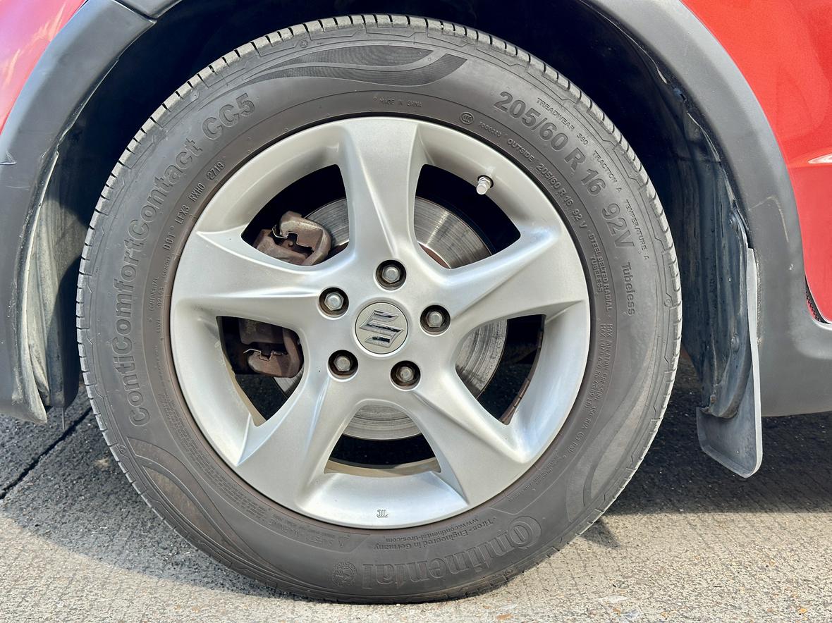 Suzuki SX4 2011 thumb 9
