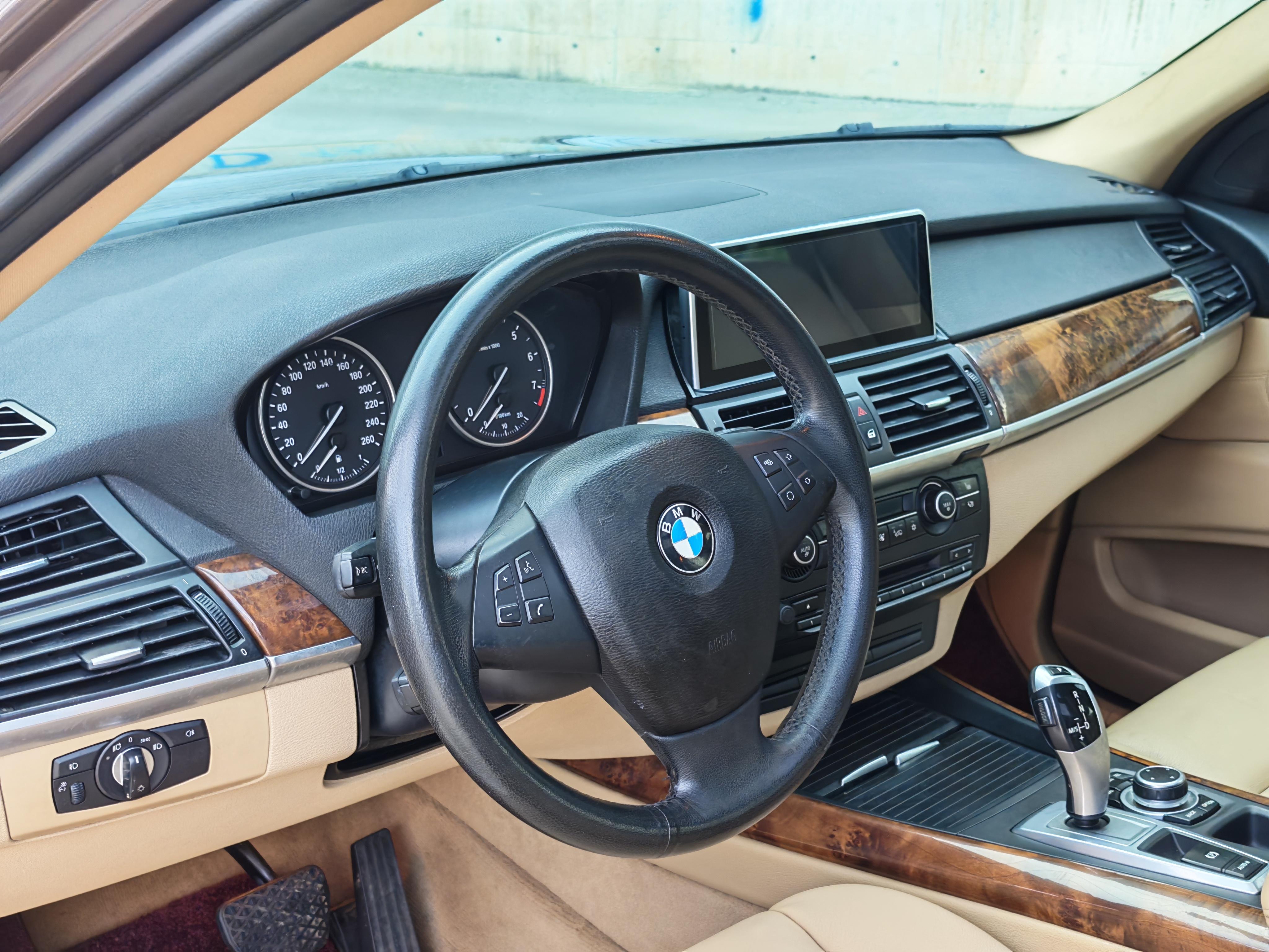 BMW X5 2011 thumb 6