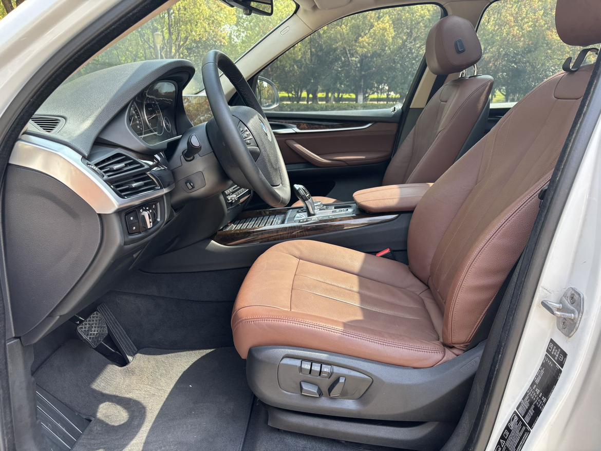 BMW X5 2015 thumb 11
