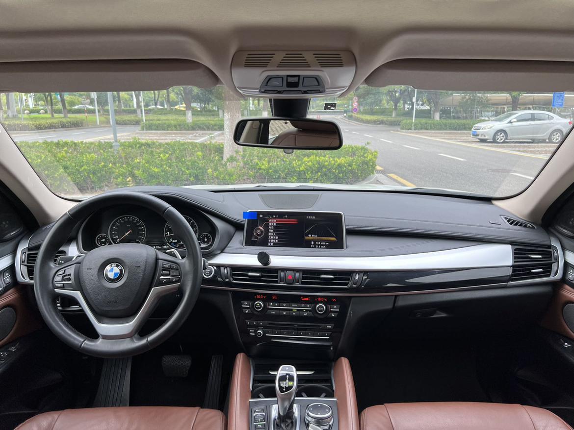 BMW X6 2015 thumb 9