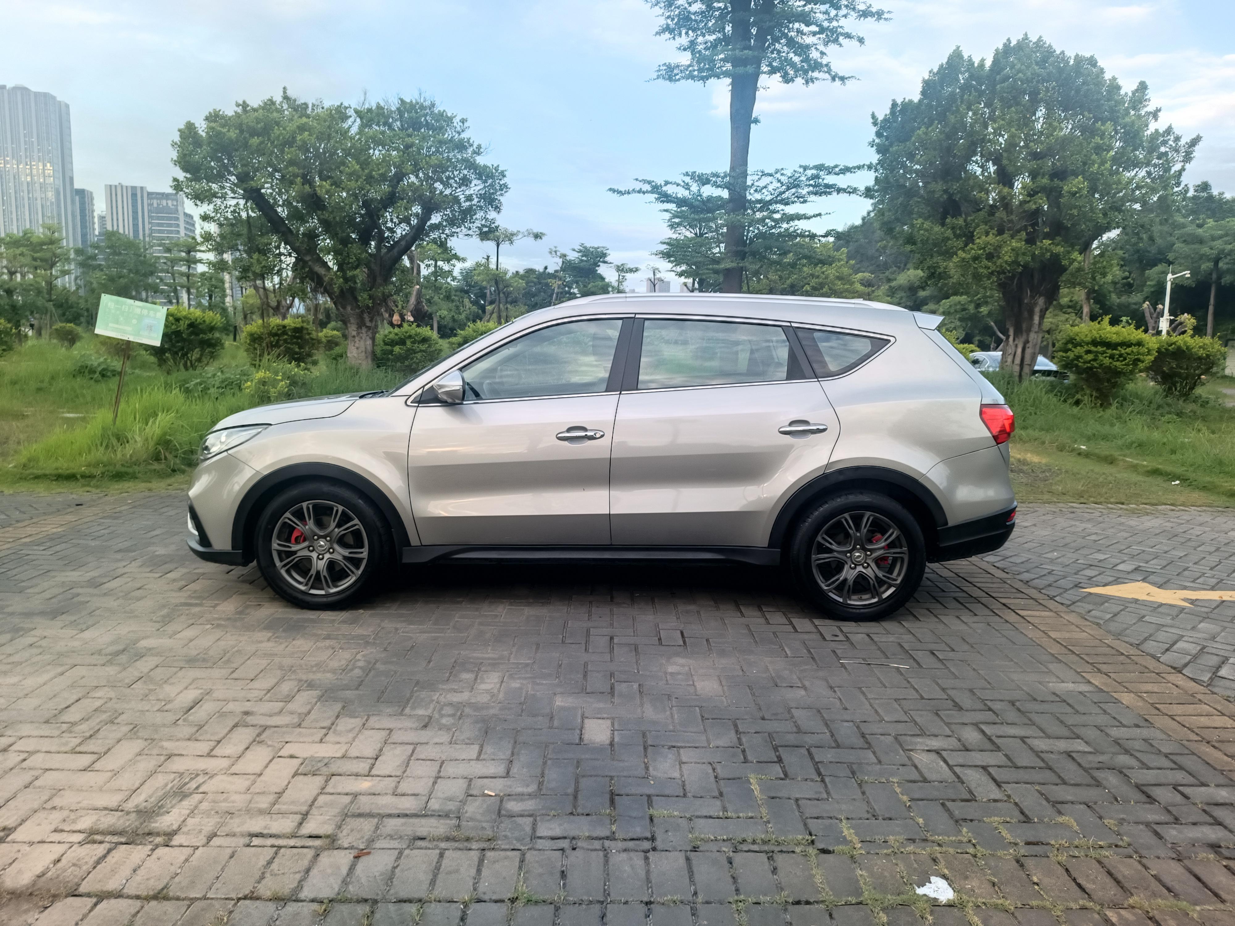 Dongfeng Fengon 580 2019 thumb 2
