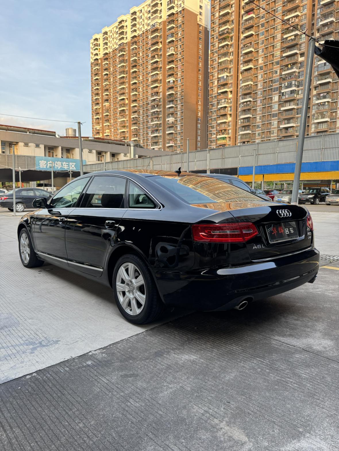 Audi A6 2010 thumb 2