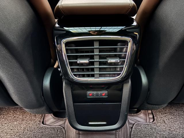Lincoln Navigator 2021 thumb 10