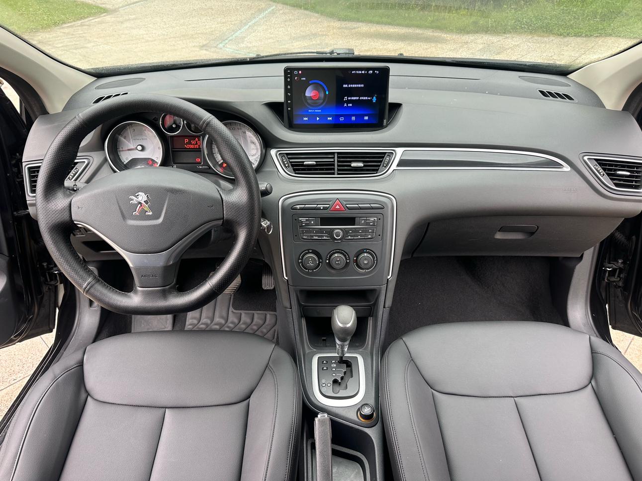 Peugeot 308 2014 thumb 10