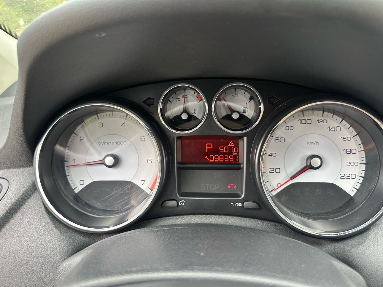 Peugeot 308 2014 thumb 12