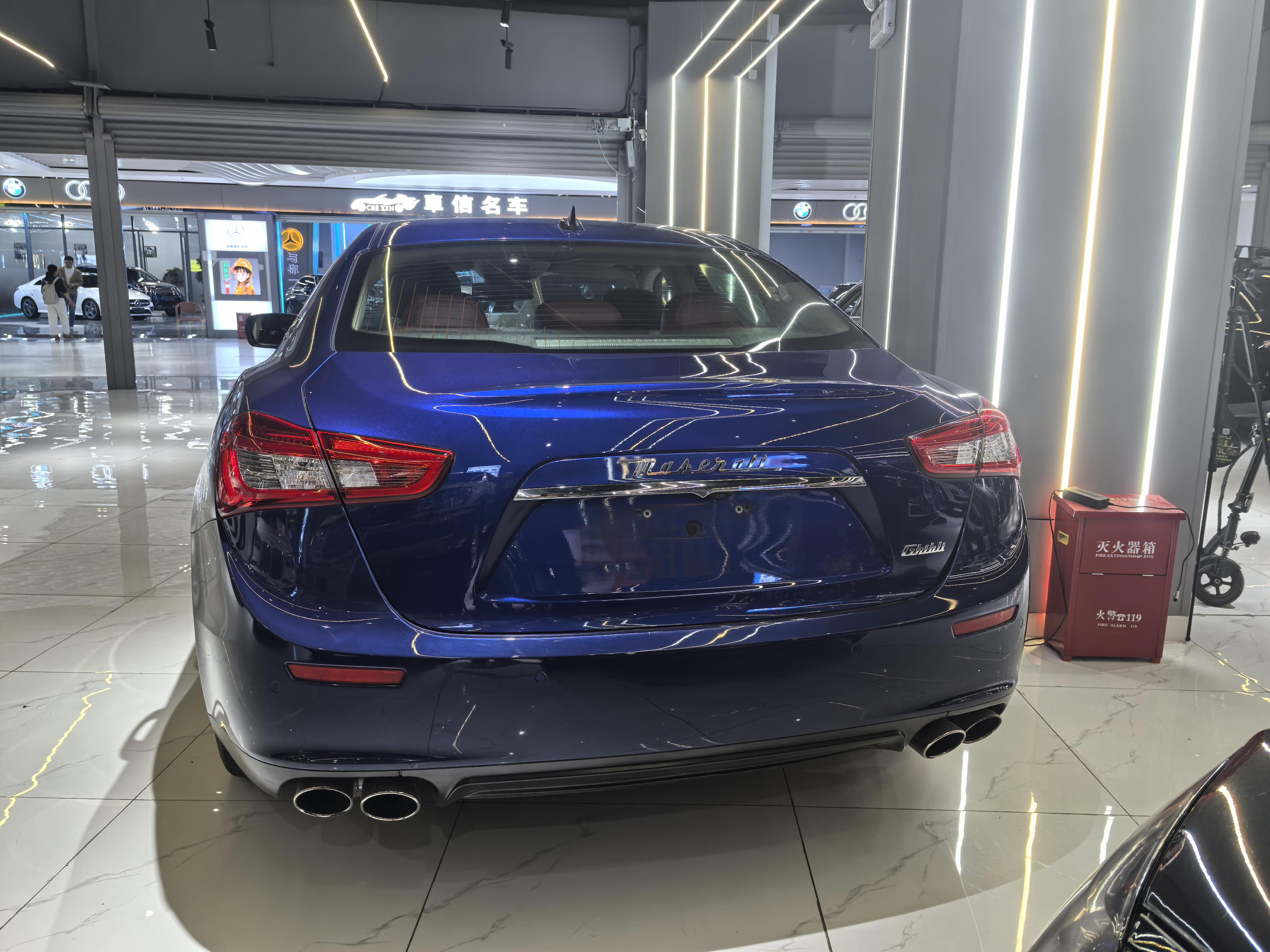 Maserati Ghibli 2015 thumb 3