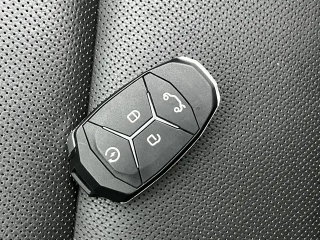 Lynk & Co 03 2022 thumb 9