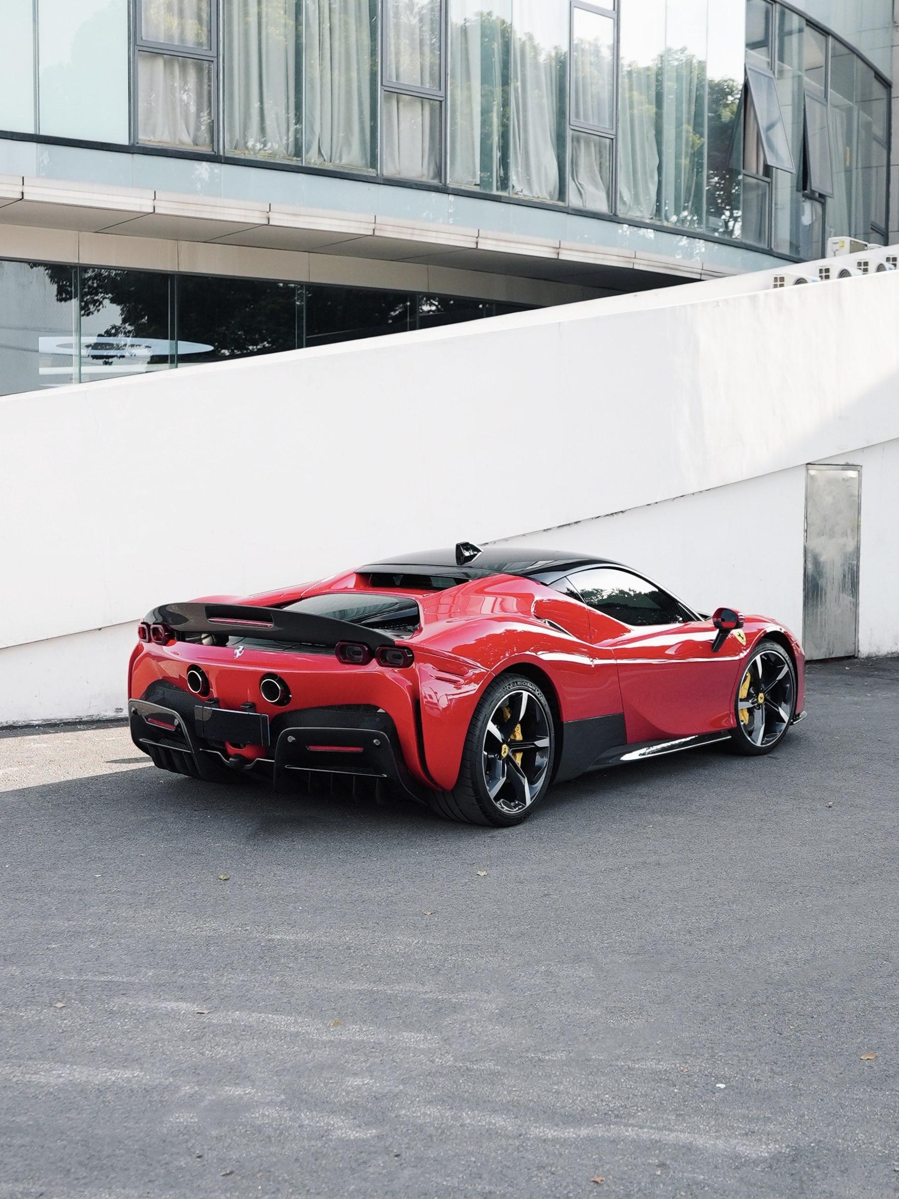 Ferrari SF90 2022 thumb 5