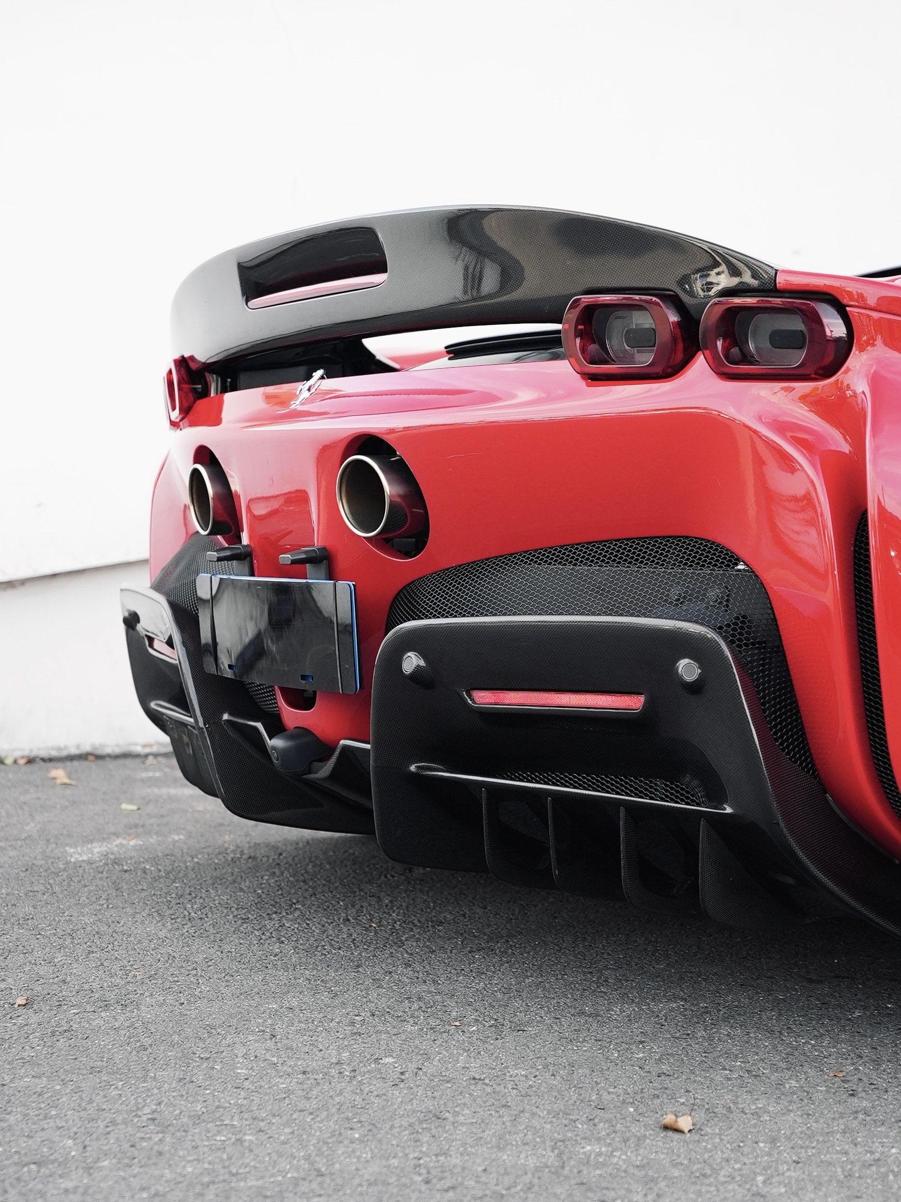 Ferrari SF90 2022 thumb 7