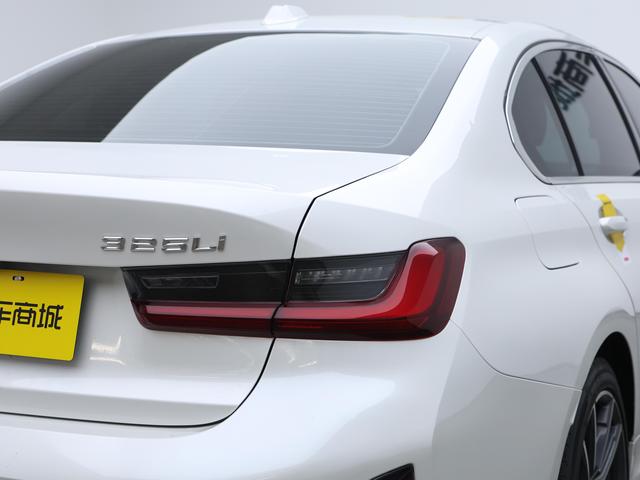 BMW 5 серии 2024 thumb 11