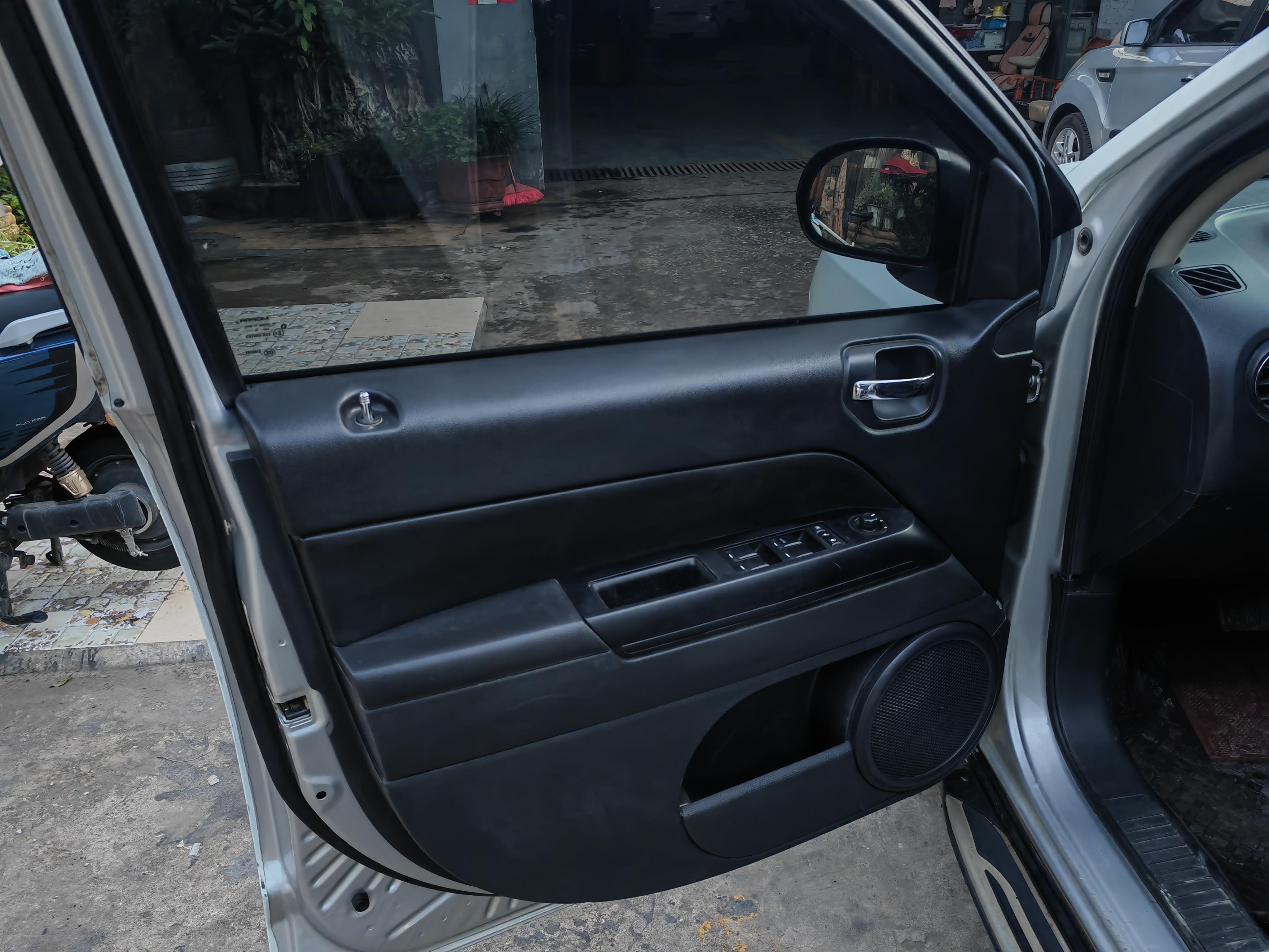 Jeep Compass 2012 thumb 6