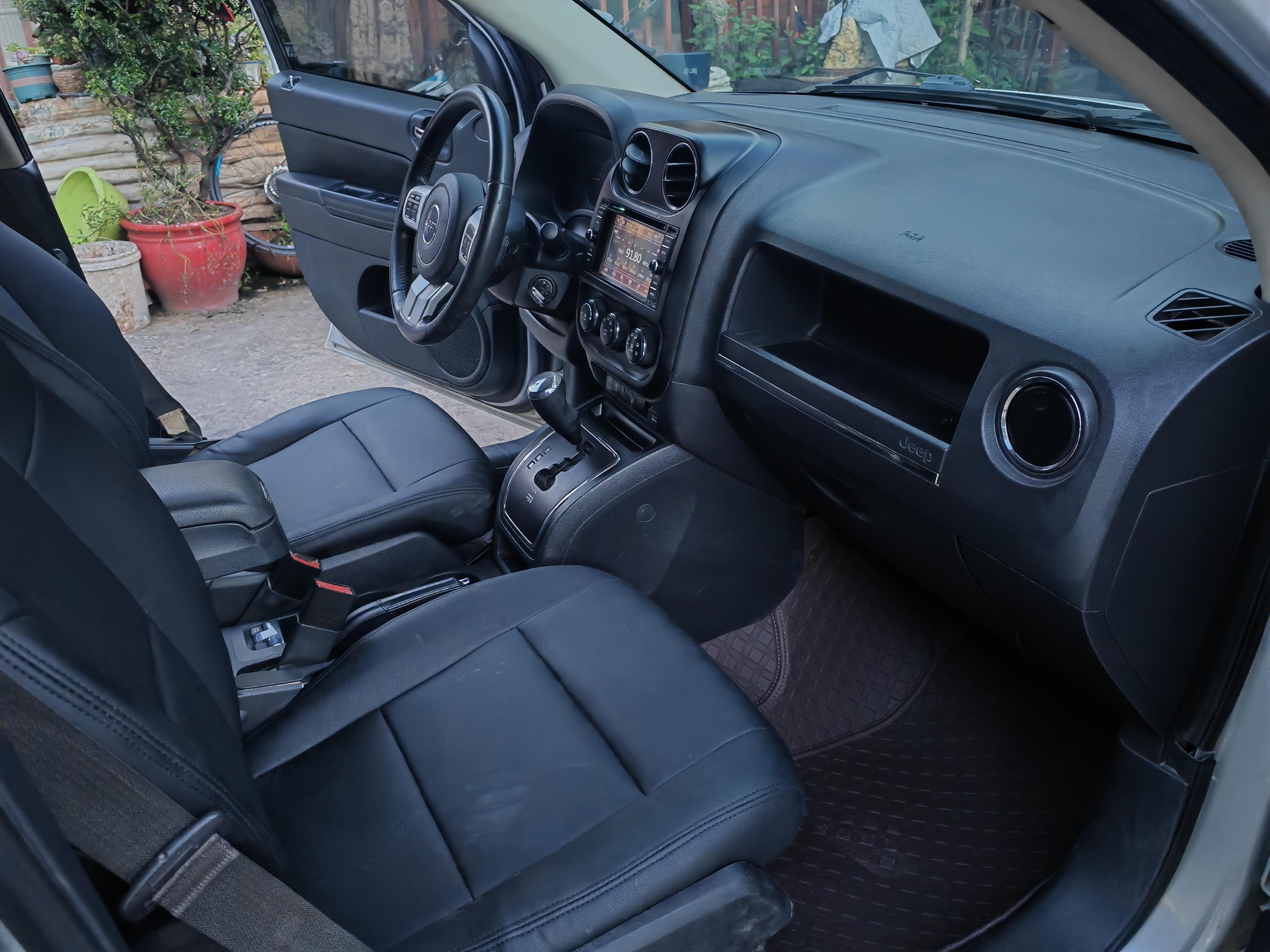 Jeep Compass 2012 thumb 10