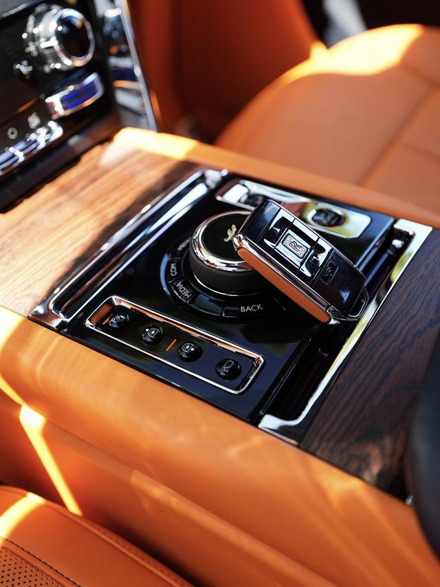 Rolls-Royce Cullinan 2020 thumb 8