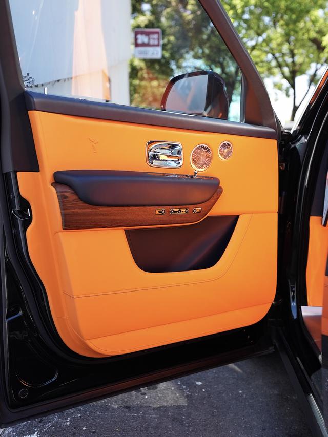 Rolls-Royce Cullinan 2020 thumb 11