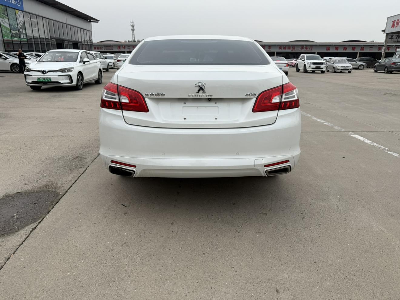 Peugeot 408 2017 thumb 4