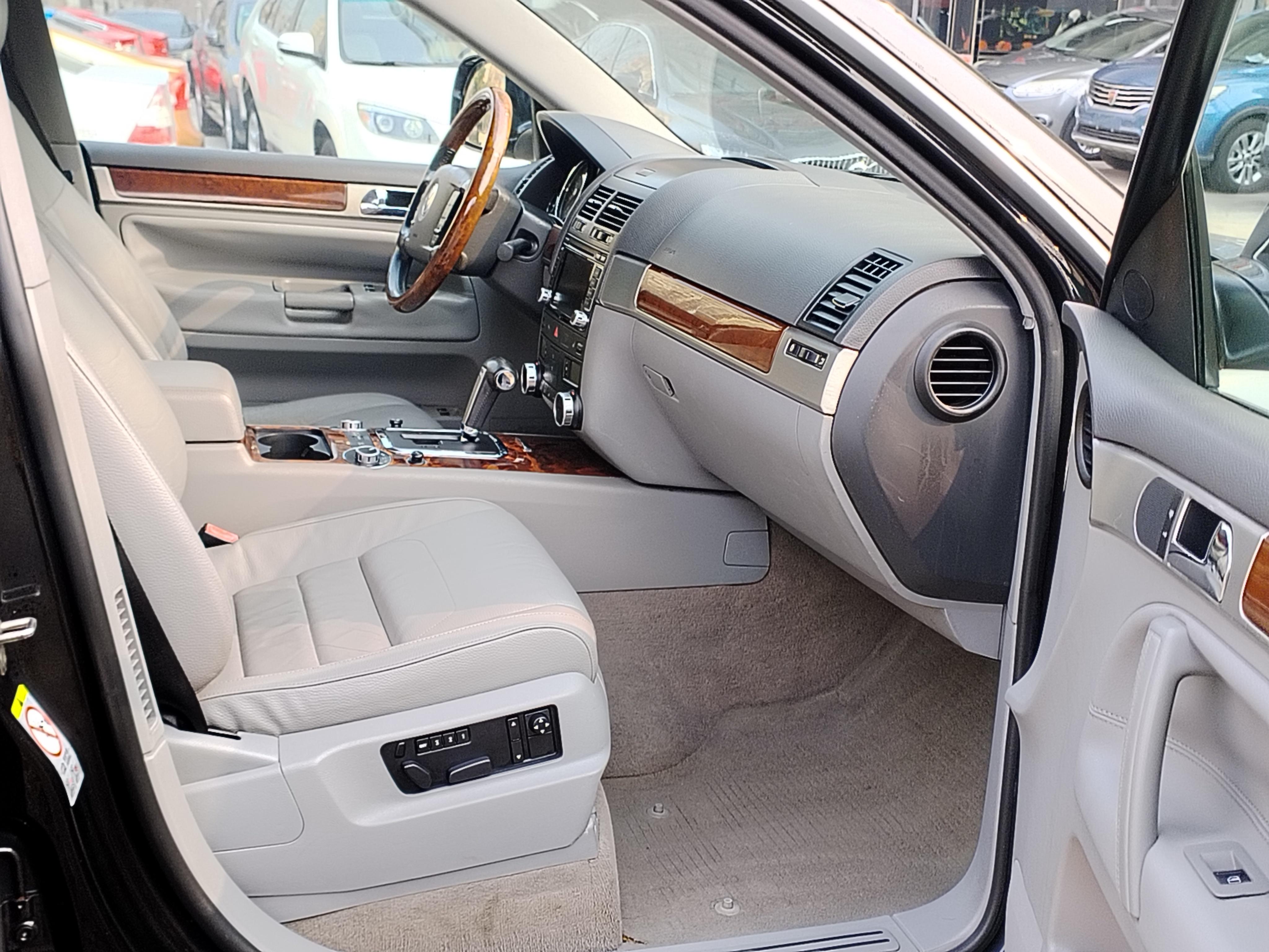 Volkswagen Touareg 2009 thumb 9