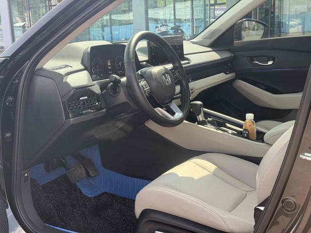 Honda Accord 2023 thumb 2