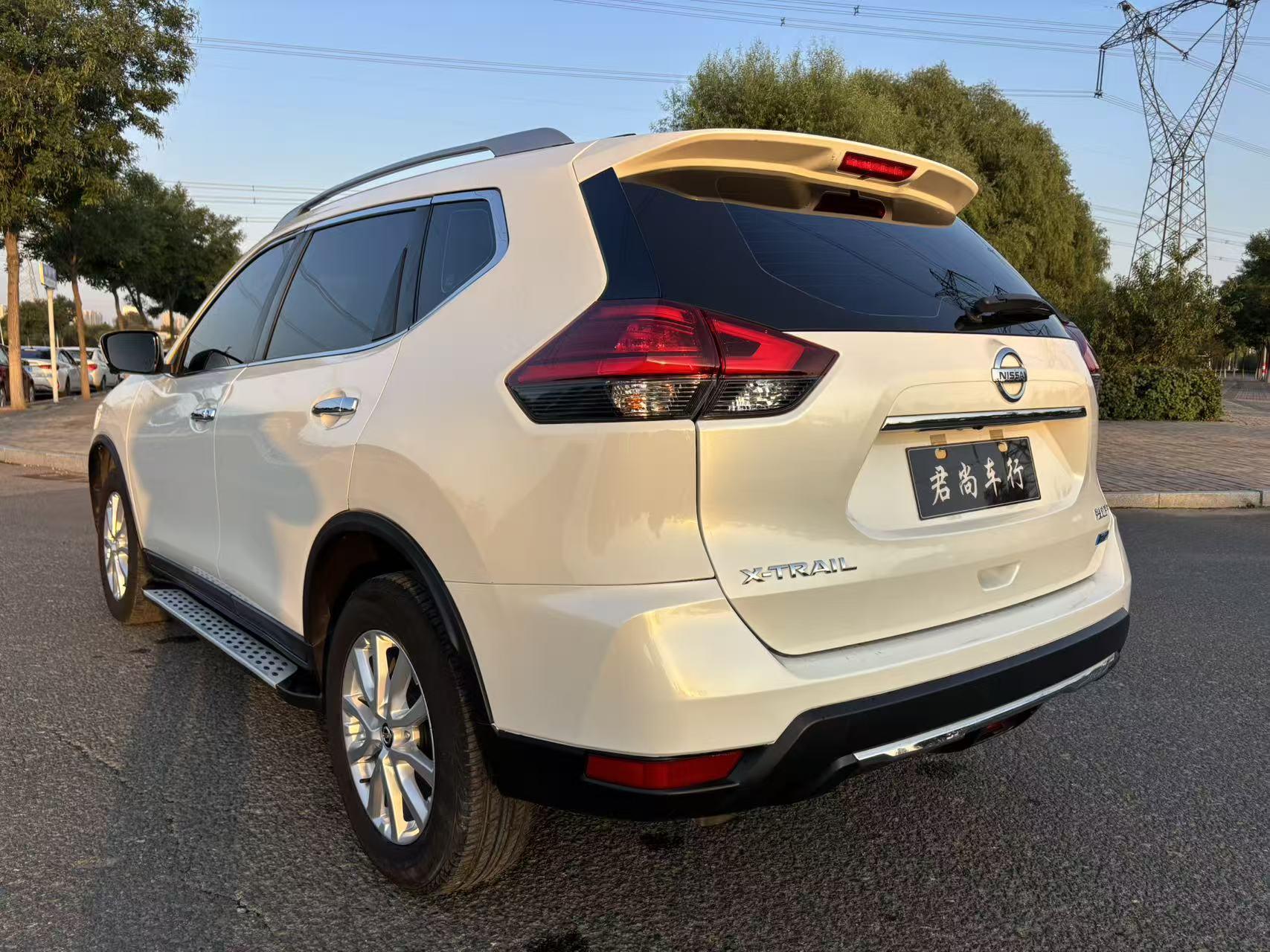Nissan X-Trail 2018 thumb 2