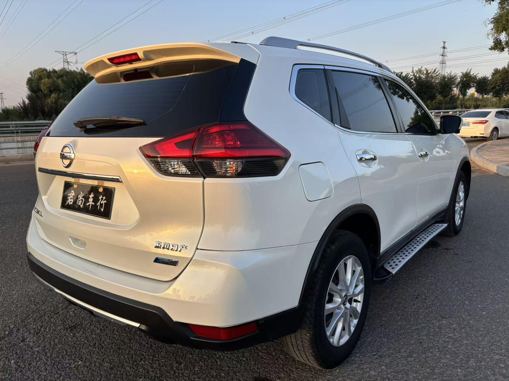 Nissan X-Trail 2018 thumb 4