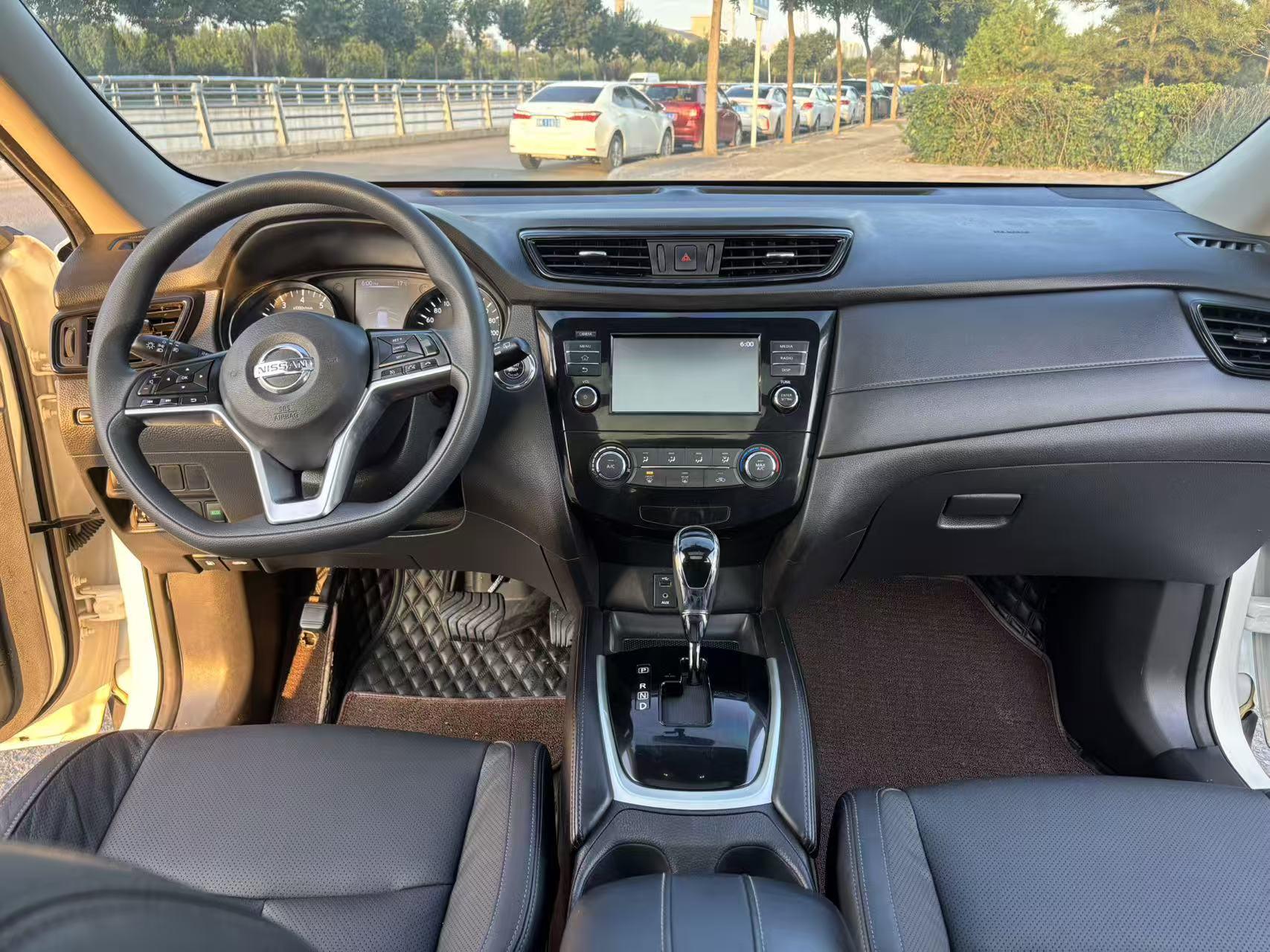 Nissan X-Trail 2018 thumb 9