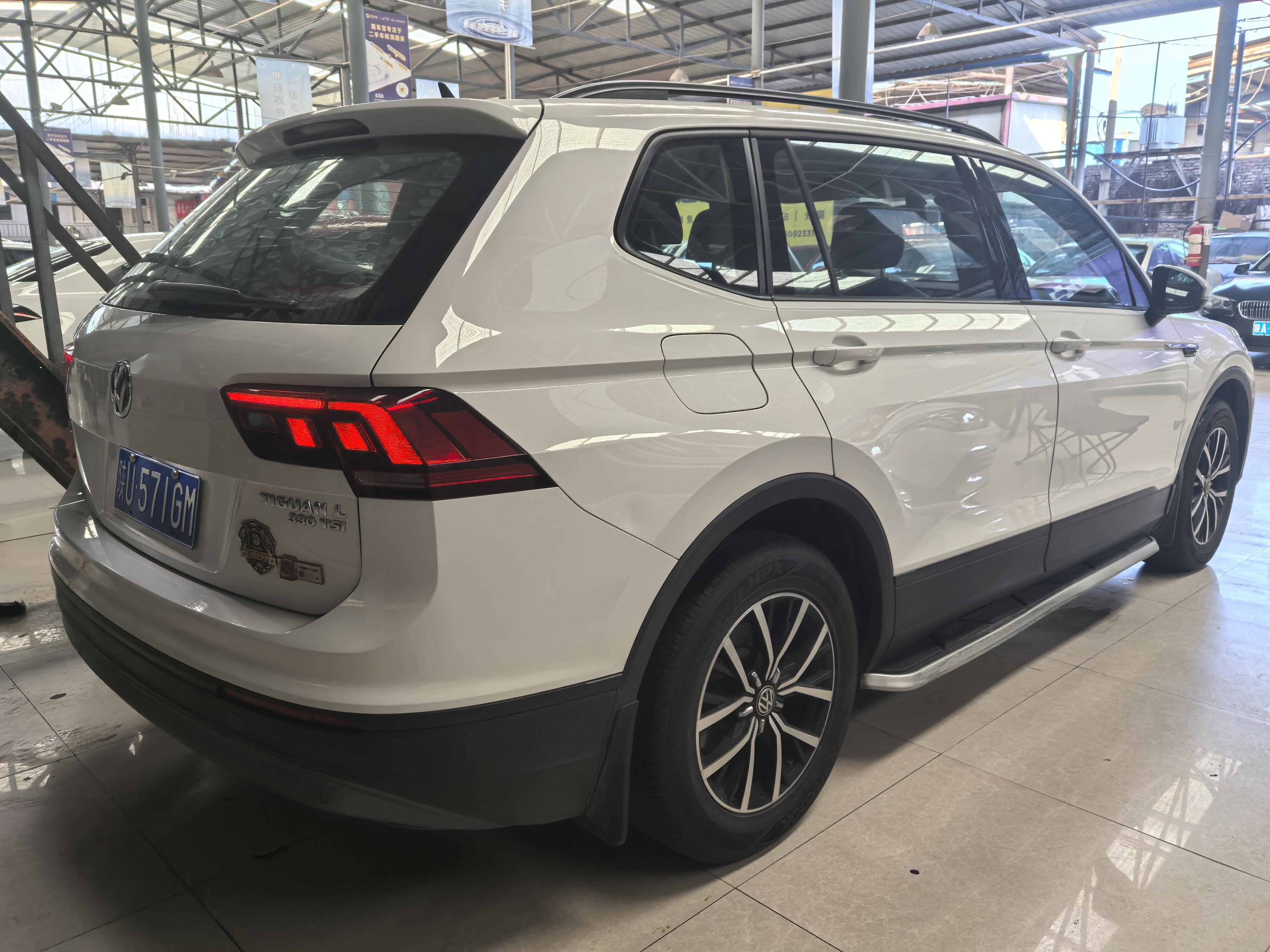 Volkswagen Tiguan 2018 thumb 3