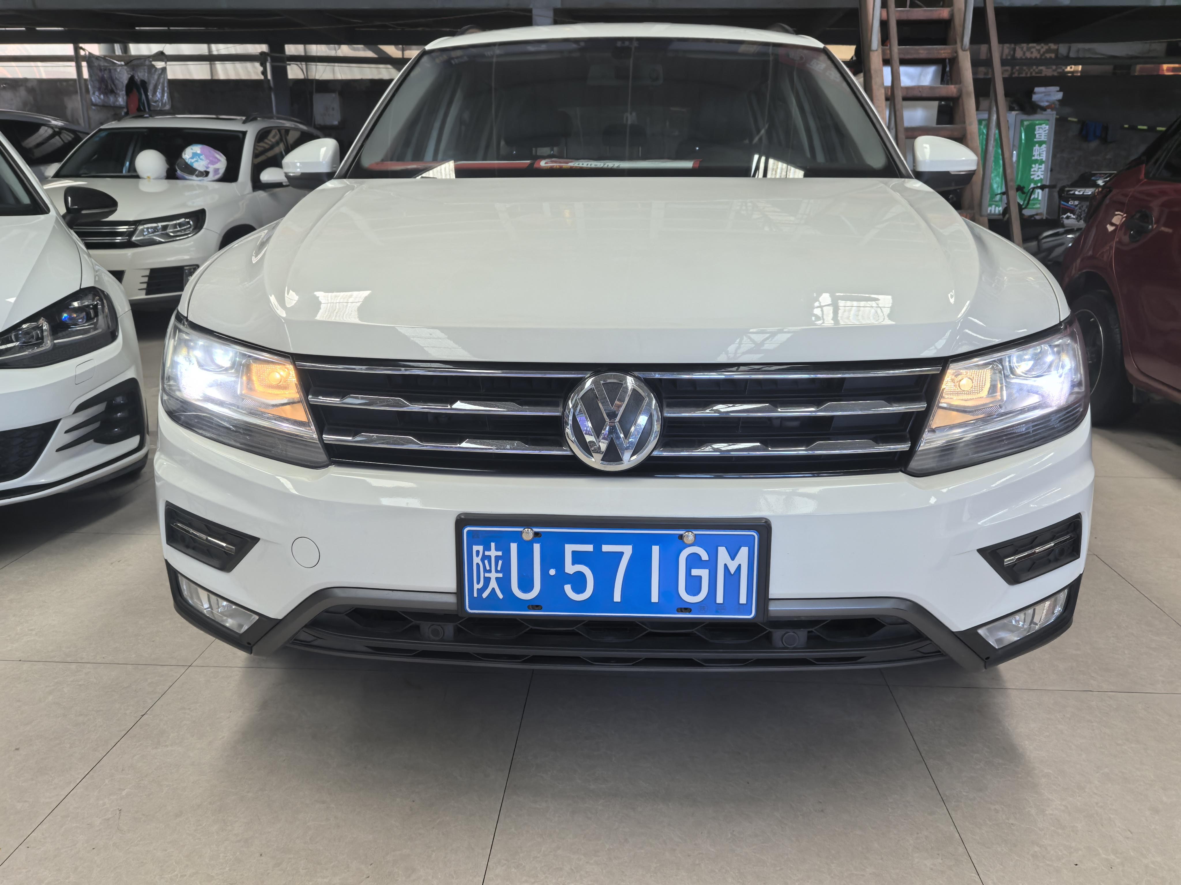 Volkswagen Tiguan 2018 thumb 9