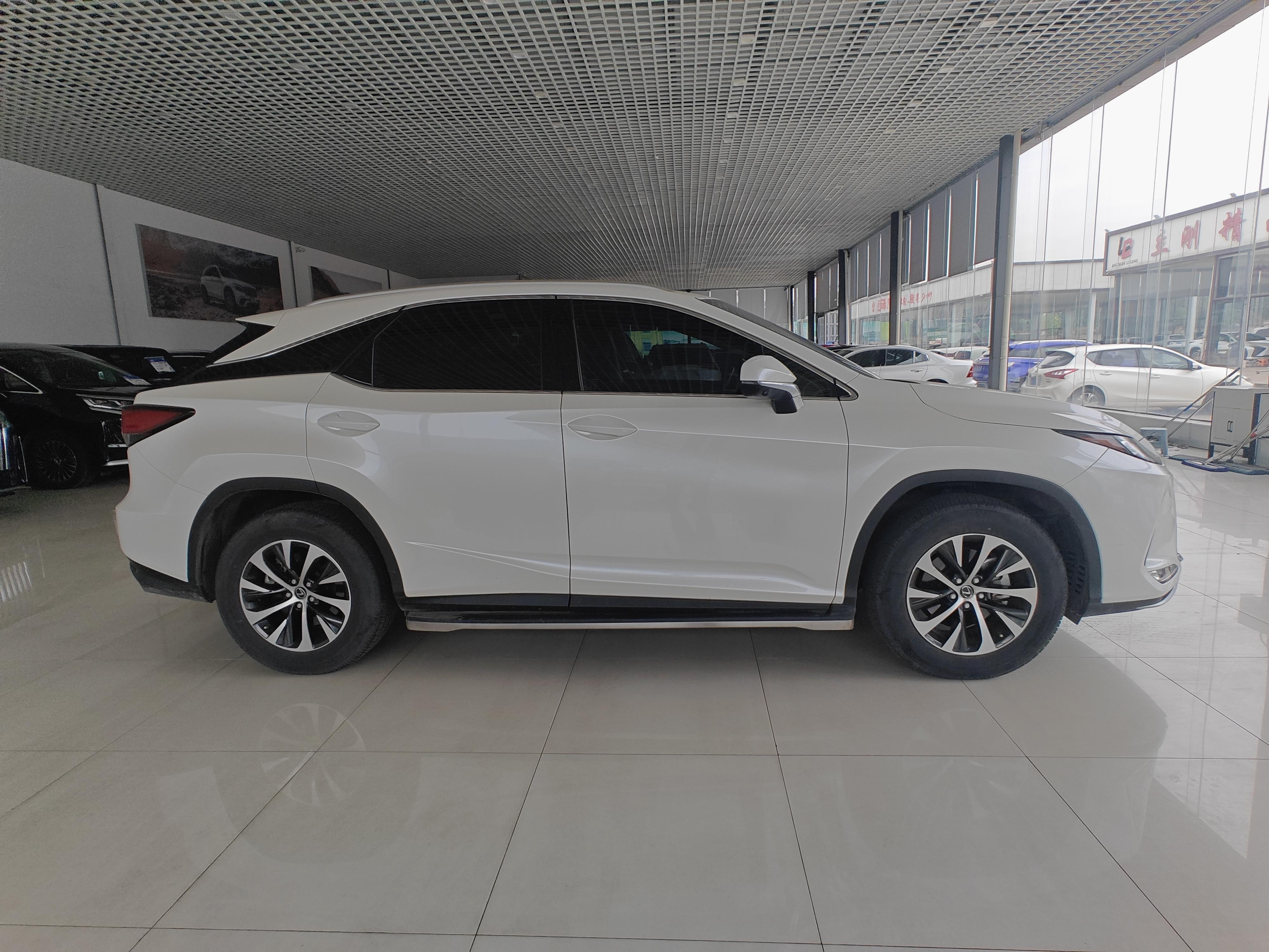 Lexus RX 2020 thumb 6