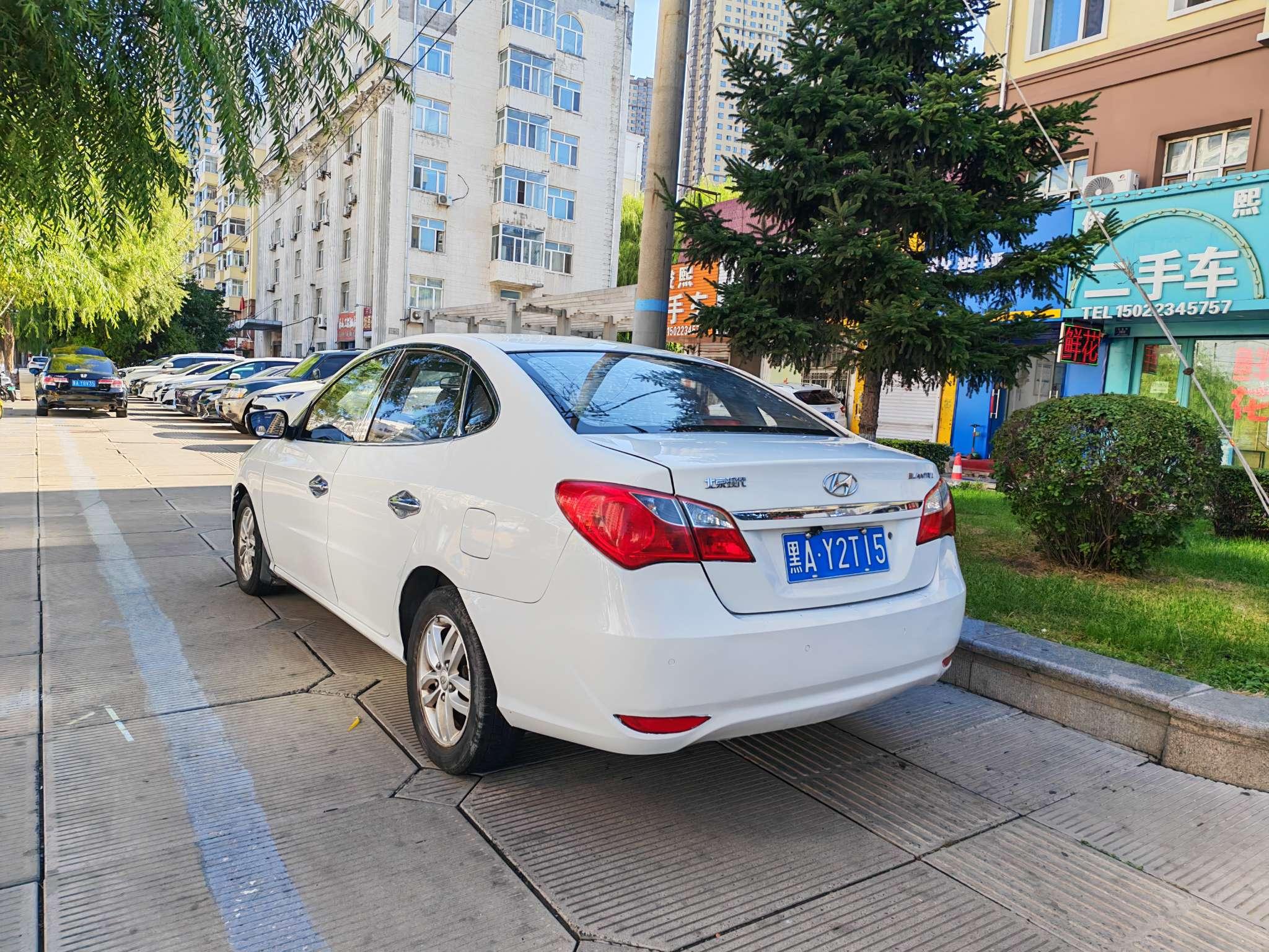 Hyundai Elantra 2012 thumb 2