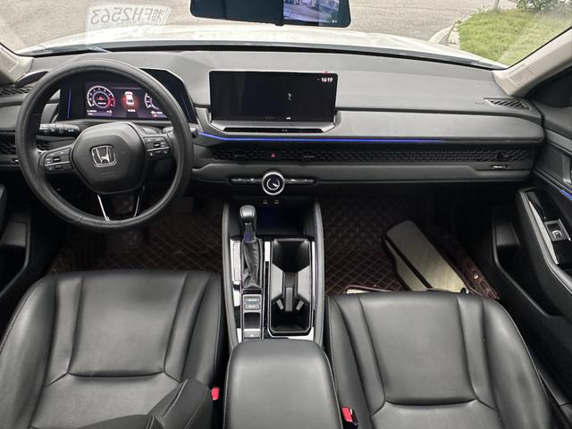 Honda Accord 2023 thumb 3