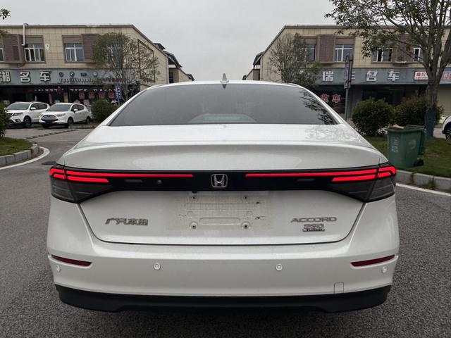 Honda Accord 2023 thumb 4