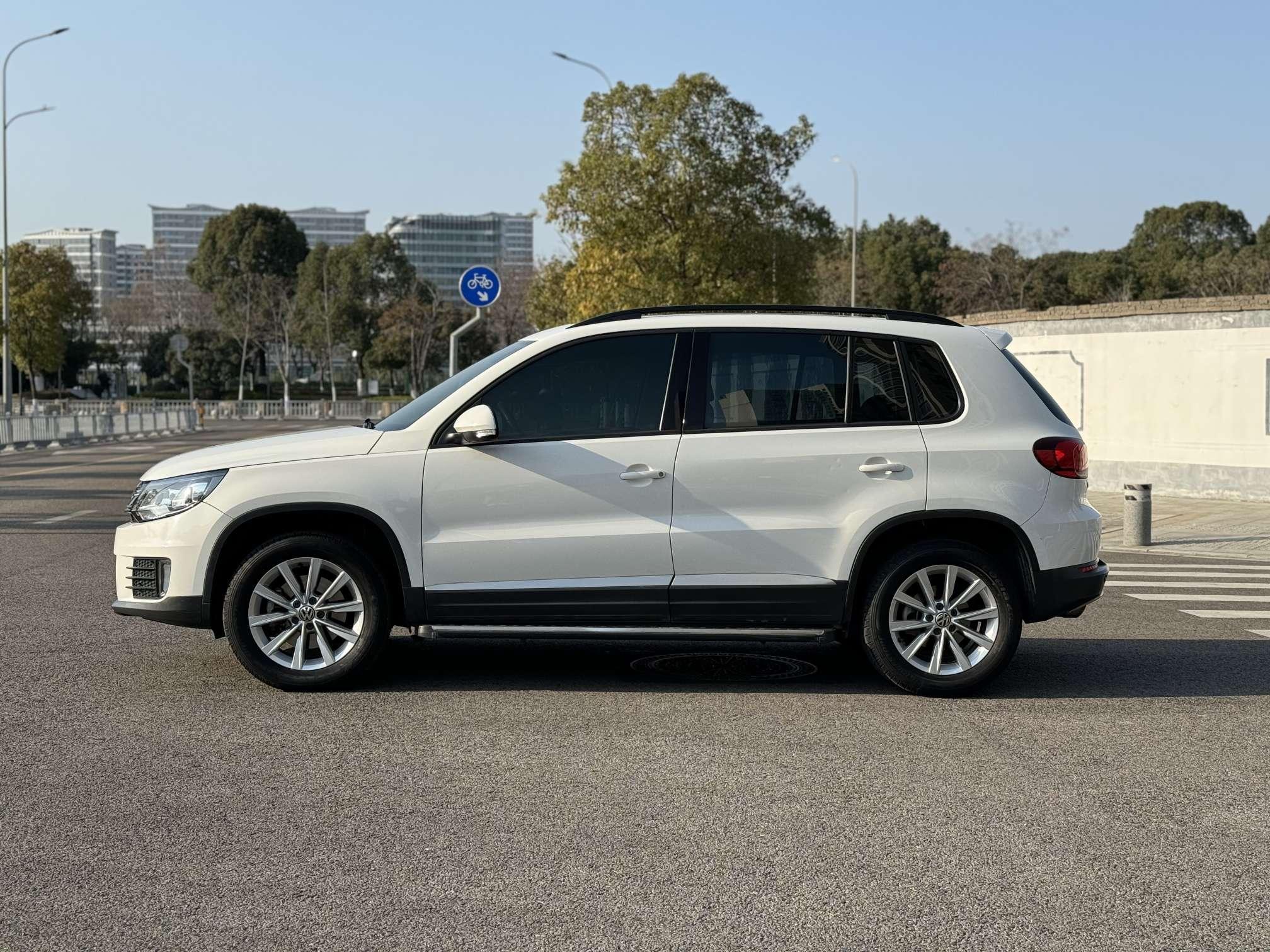 Volkswagen Tiguan 2017 thumb 2