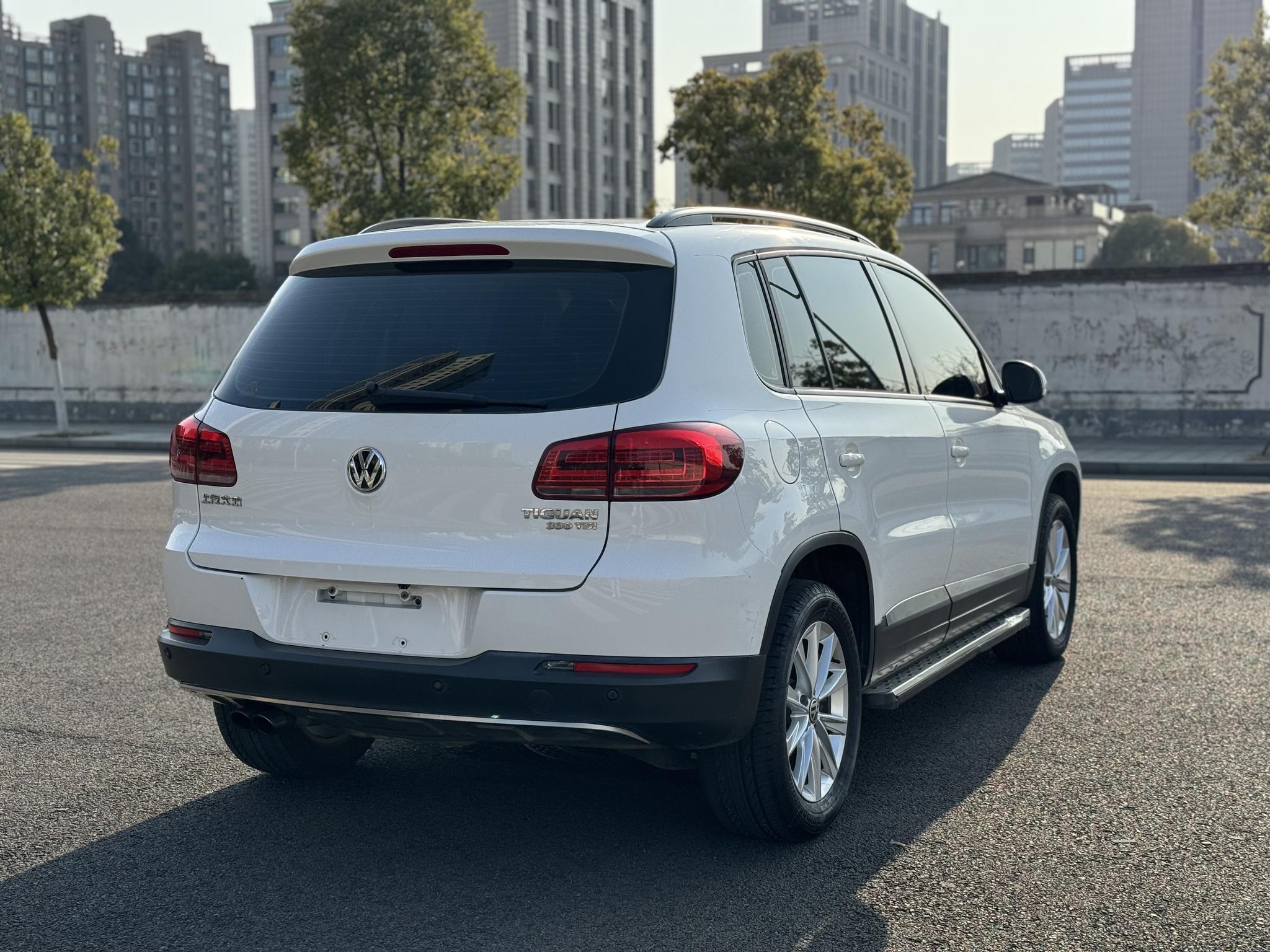 Volkswagen Tiguan 2017 thumb 5