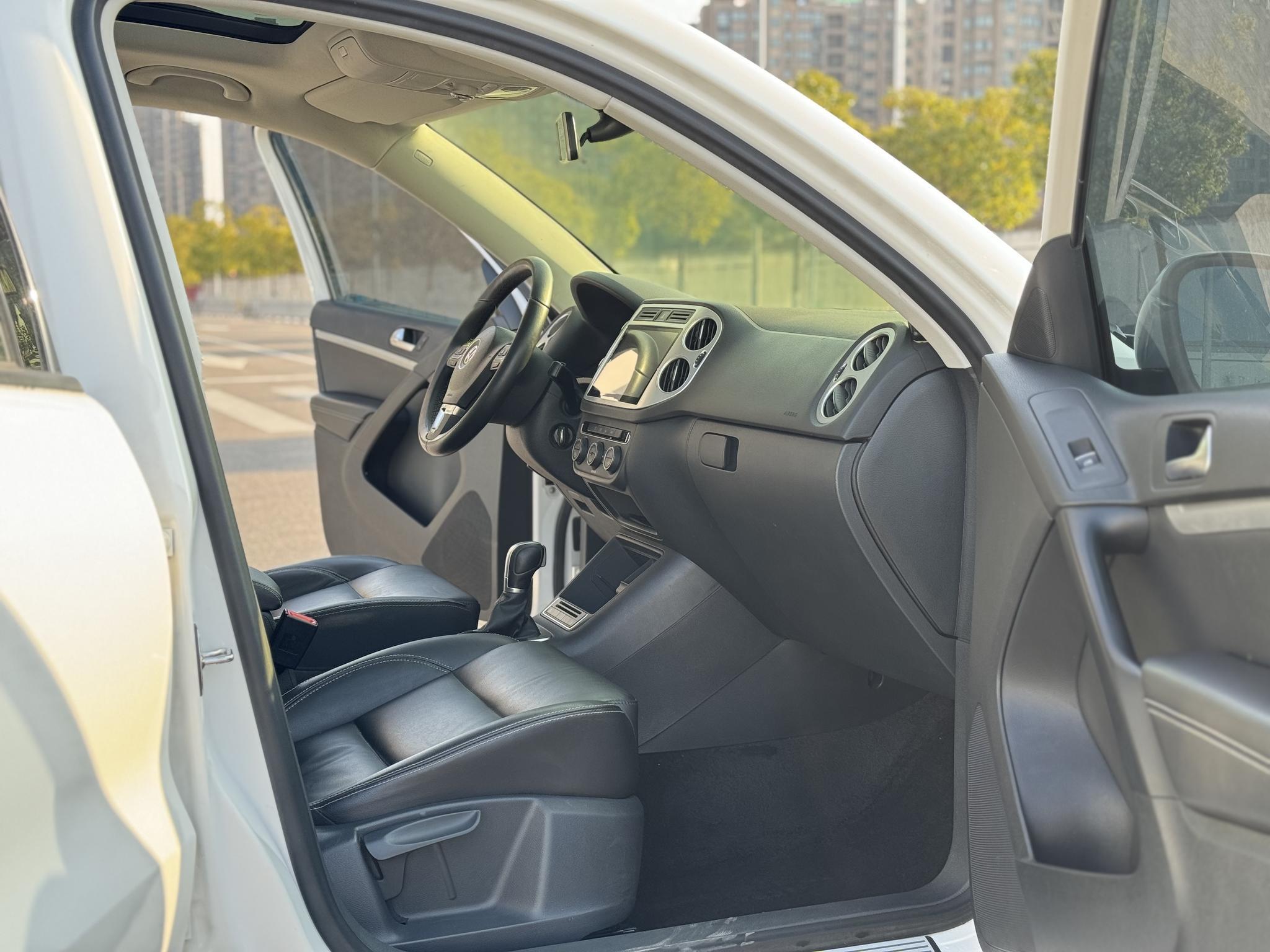 Volkswagen Tiguan 2017 thumb 12