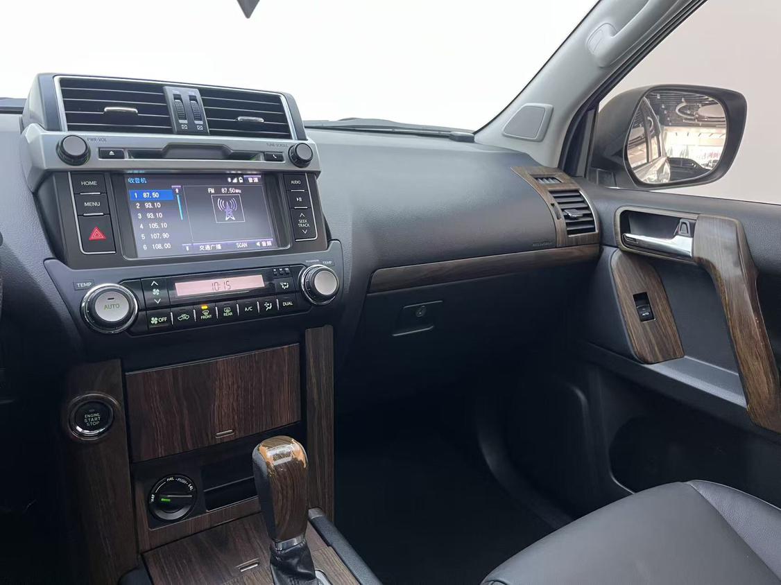 Toyota Land Cruiser Prado 2017 thumb 6