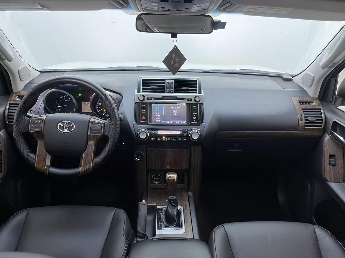 Toyota Land Cruiser Prado 2017 thumb 8