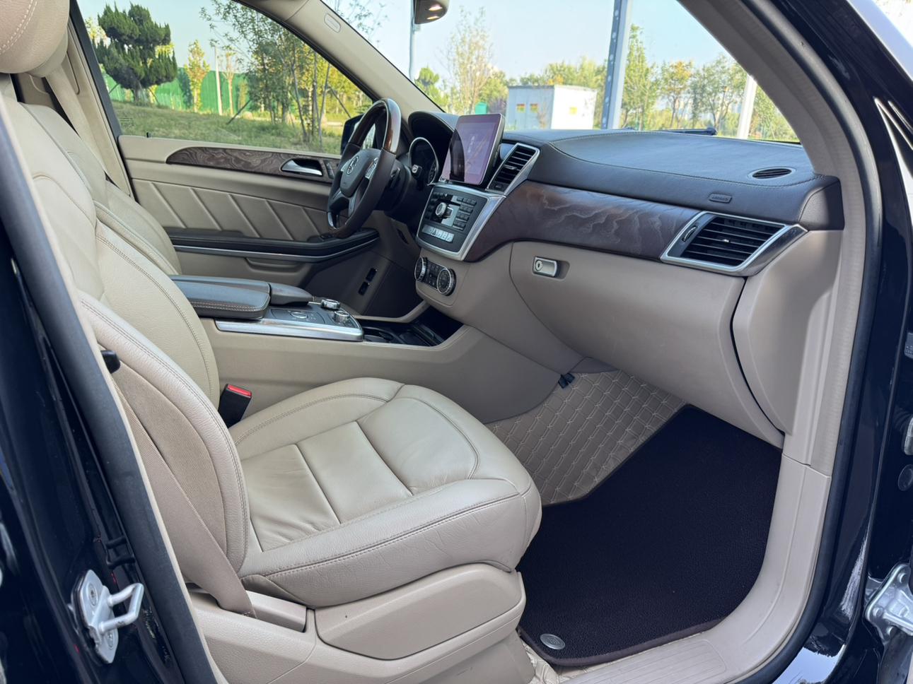 Mercedes-Benz GL 2017 thumb 5