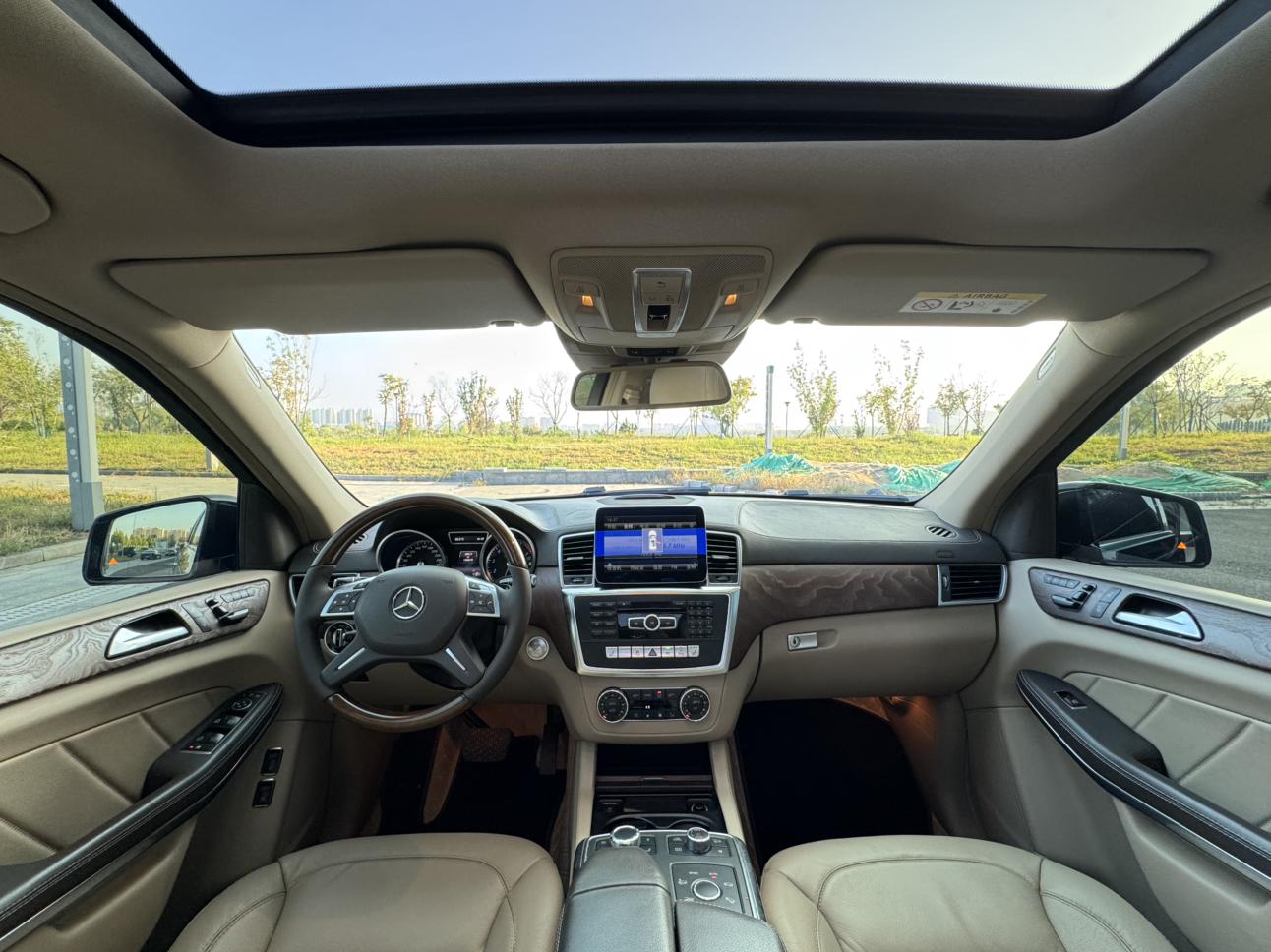 Mercedes-Benz GL 2017 thumb 6