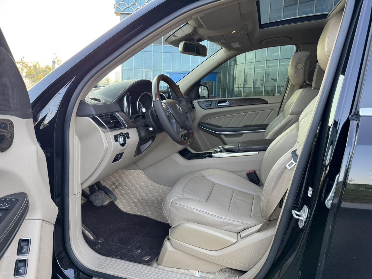 Mercedes-Benz GL 2017 thumb 7
