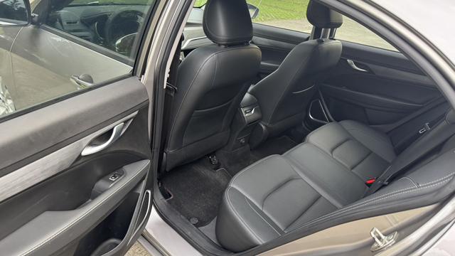Geely Emgrand 2021 thumb 3
