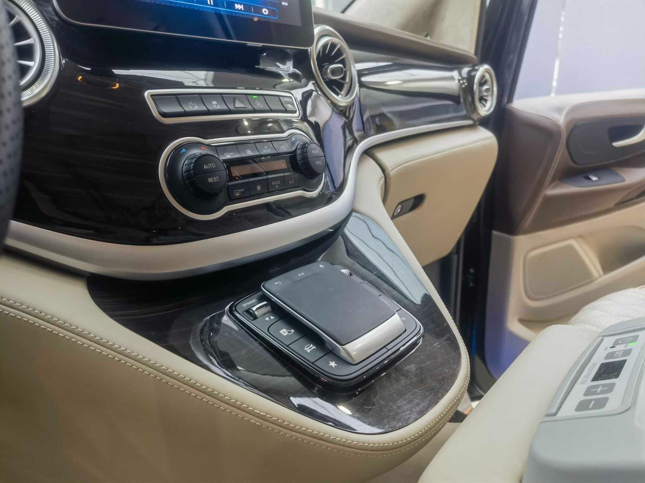 Mercedes-Benz Vito 2018 thumb 3