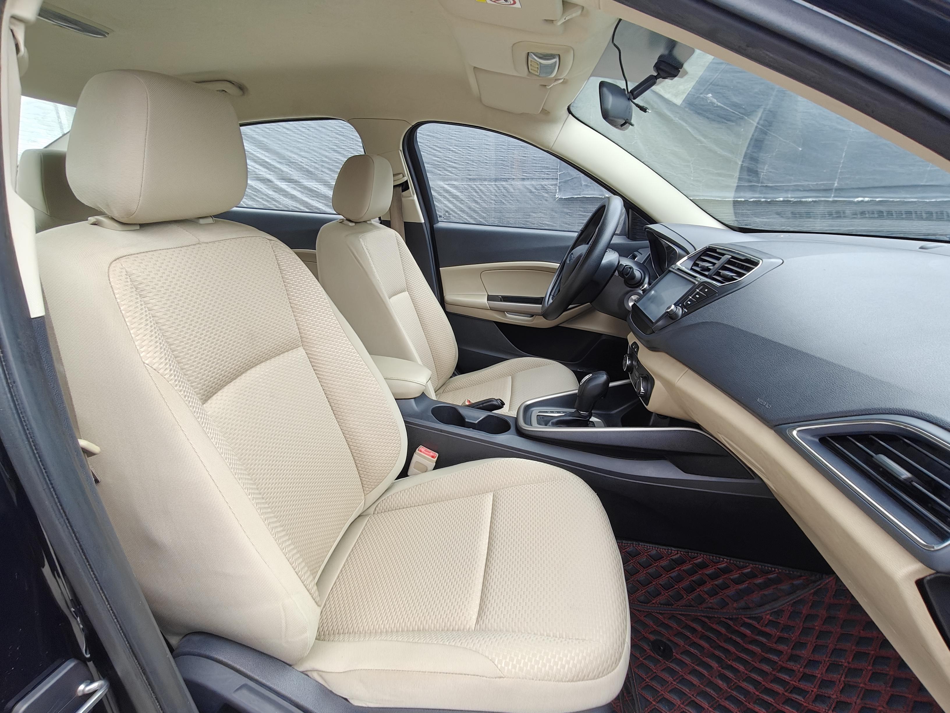 Ford Focus 2015 thumb 7