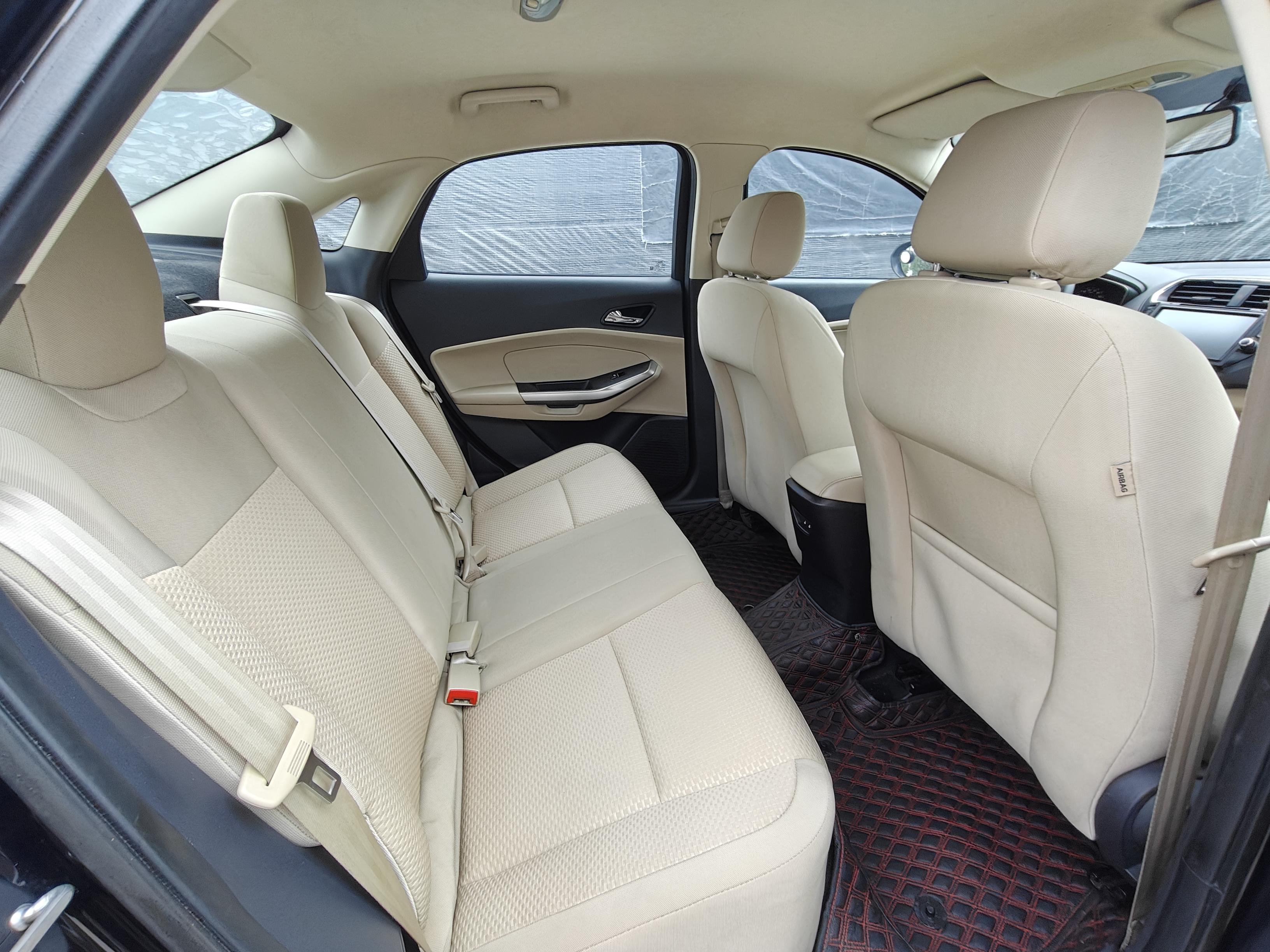 Ford Focus 2015 thumb 8