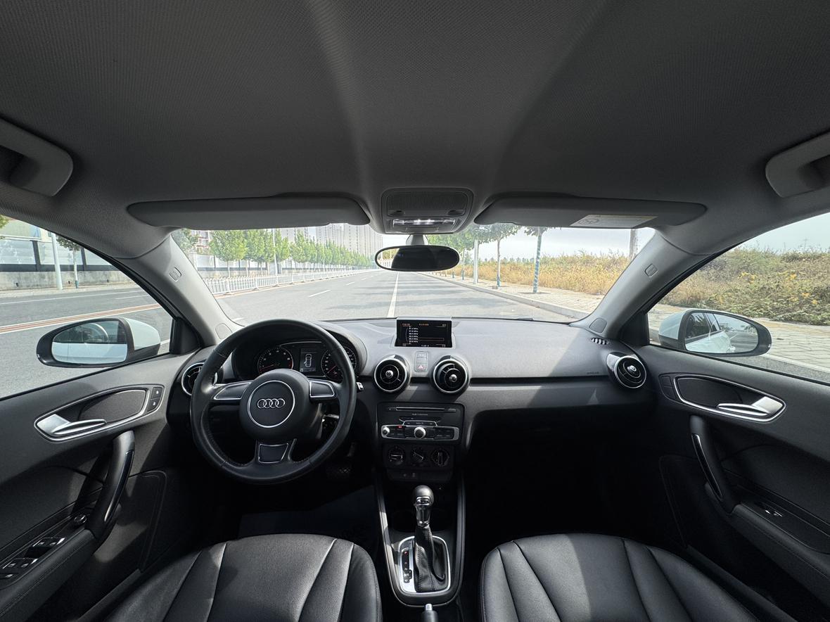 Audi A1 2016 thumb 5
