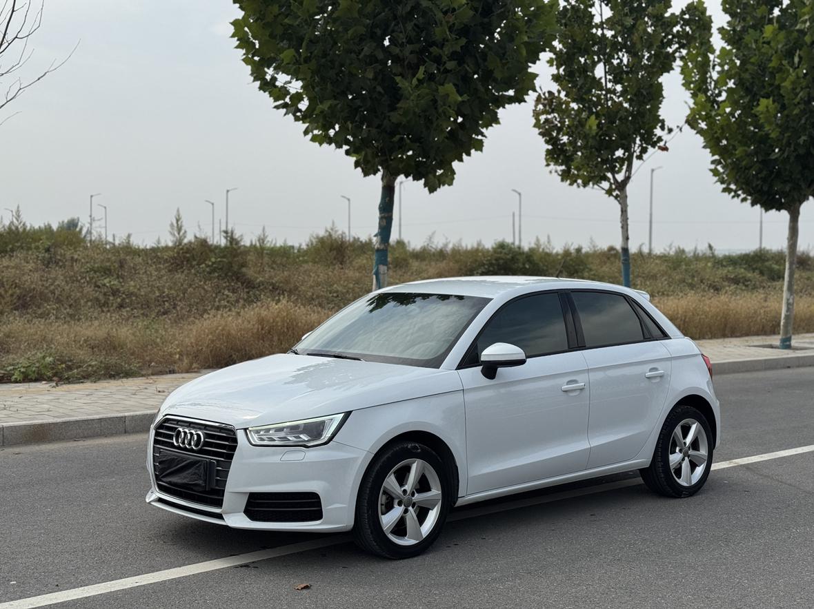 Audi A1 2016 thumb 8