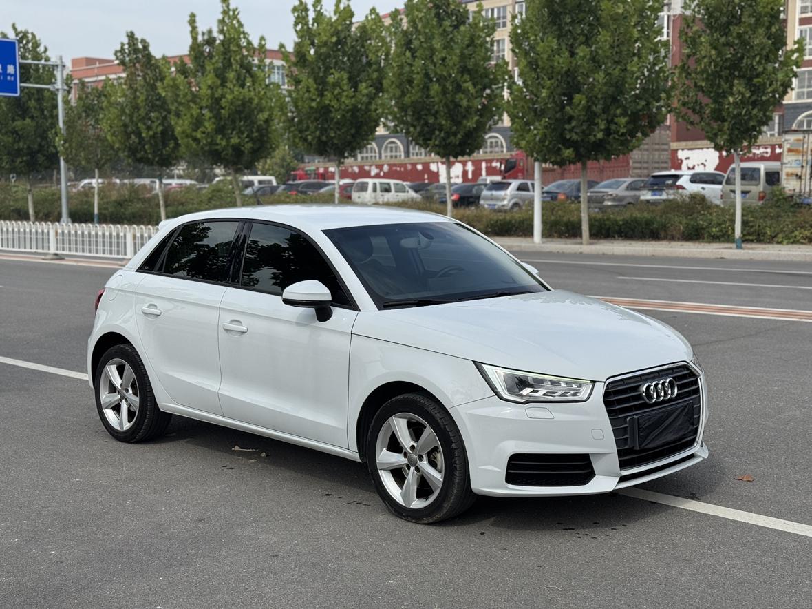 Audi A1 2016 thumb 10