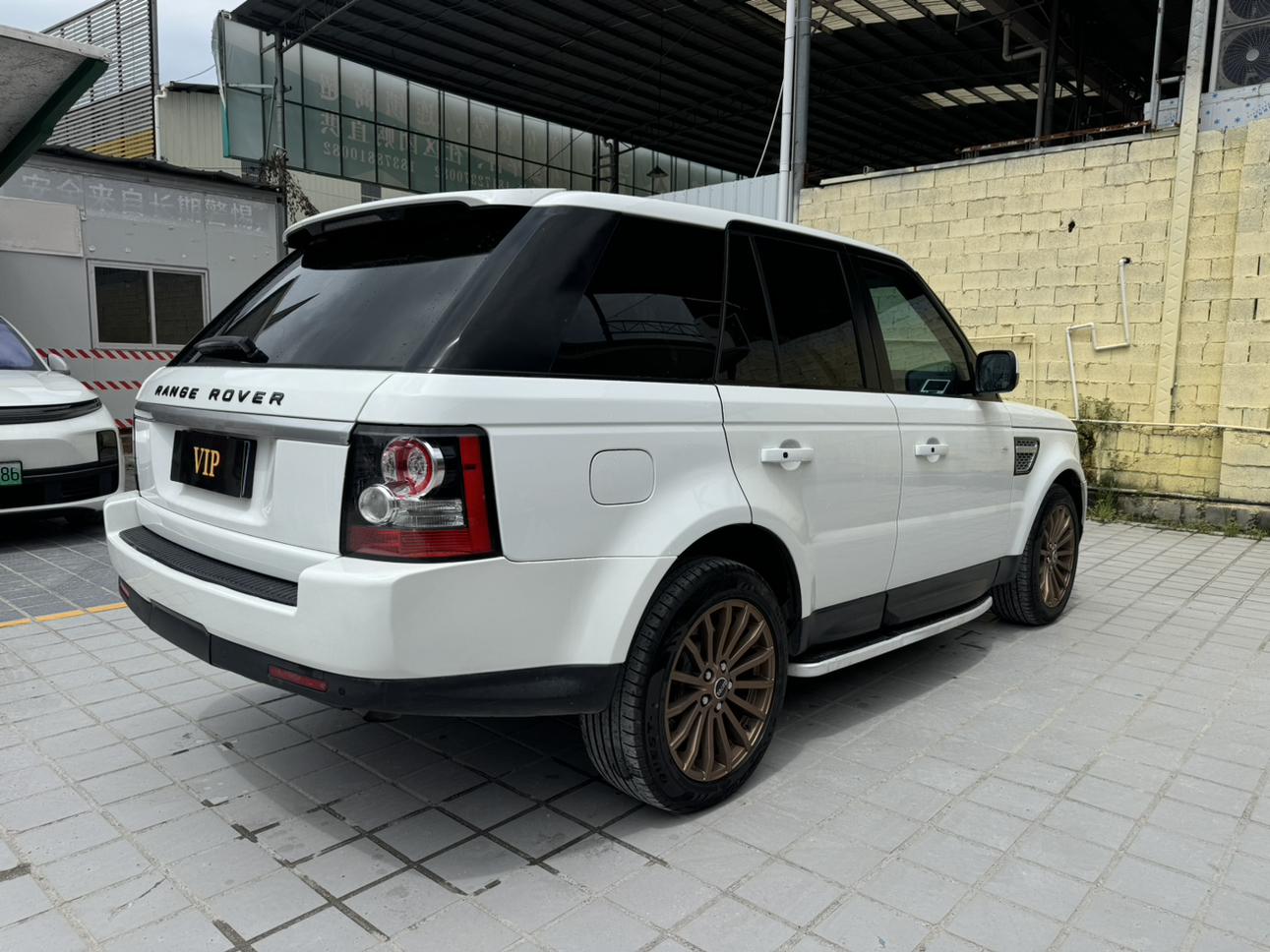 Land Rover Range Rover Sport 2012 thumb 4