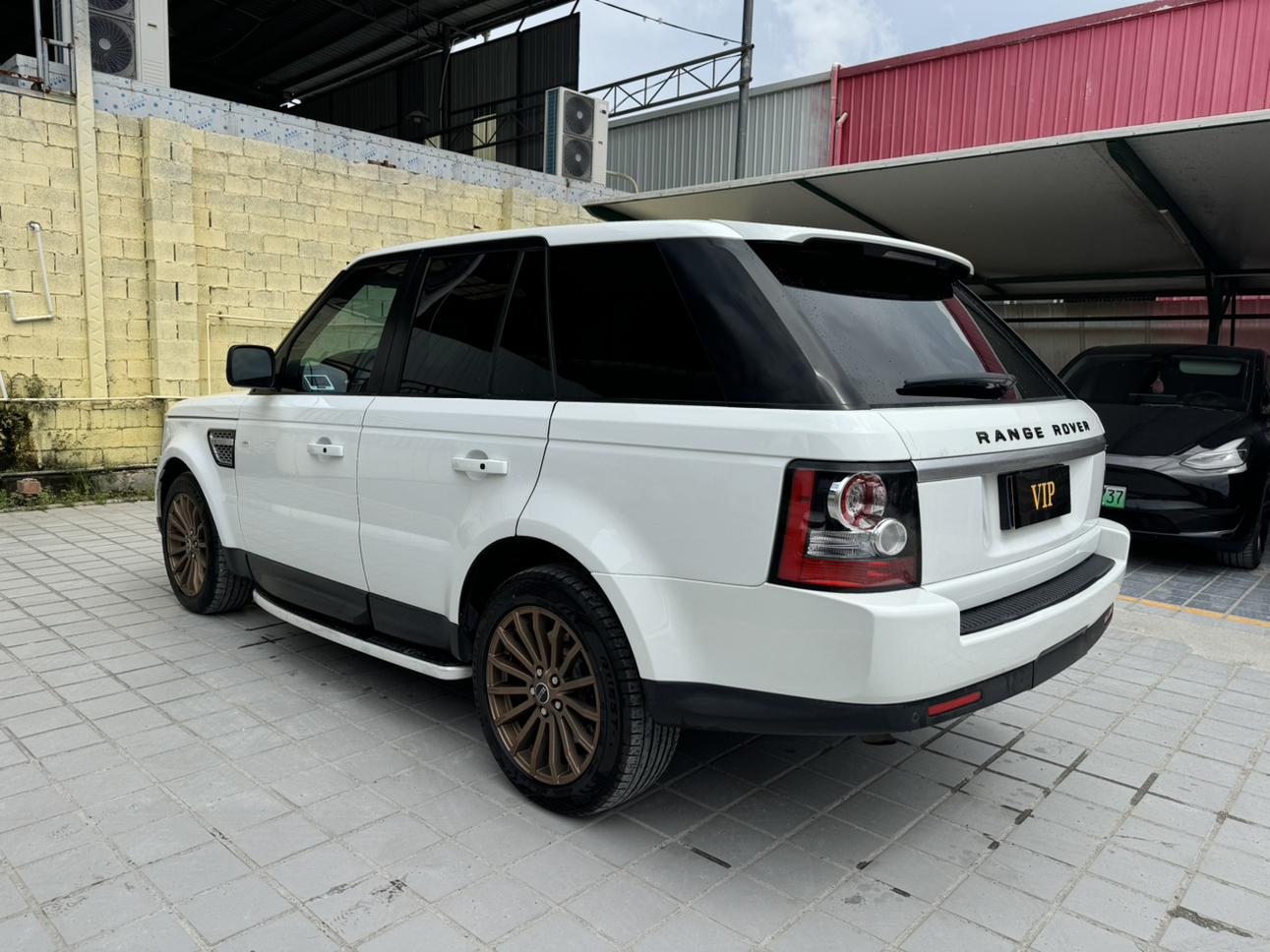 Land Rover Range Rover Sport 2012 thumb 11